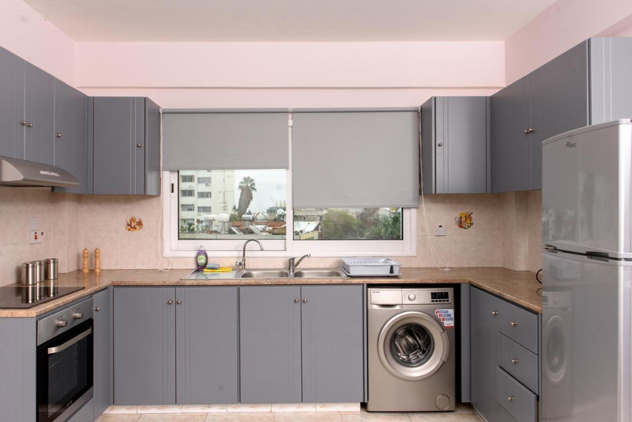 Callisto 3 Bedroom Apartment Larnaca Exteriör bild